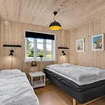 Eight-bedroom In * Norre Nebel