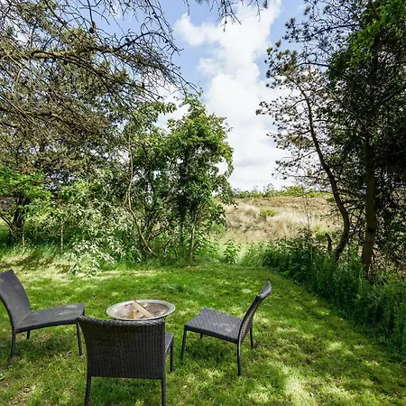 Eight-bedroom In Semesterbostad *