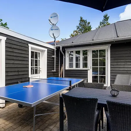 Eight-bedroom In